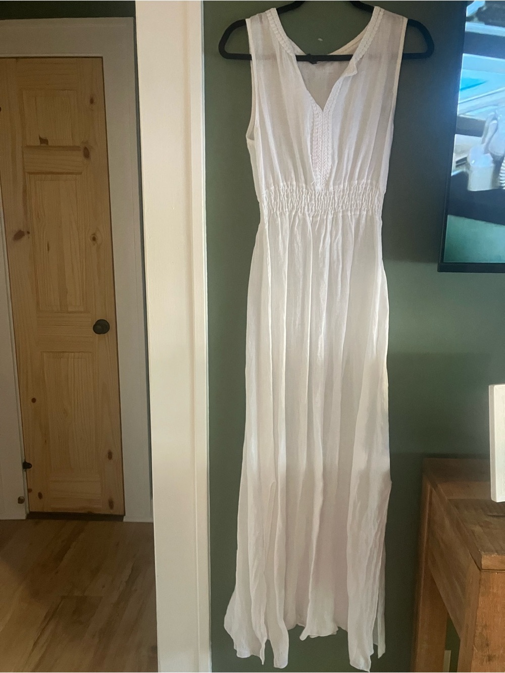 Terri Millenio Elegant White Sleeveless Maxi Dress with Smocked Waist